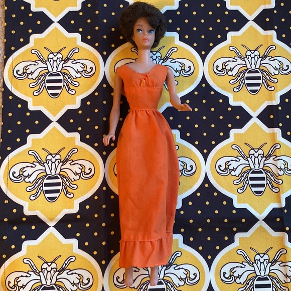 ANTIQUE EXCELLENT CONDITION BARBIE brown hair bubble cut 1962? 🧡🧡🧡 - Picture 4 of 12
